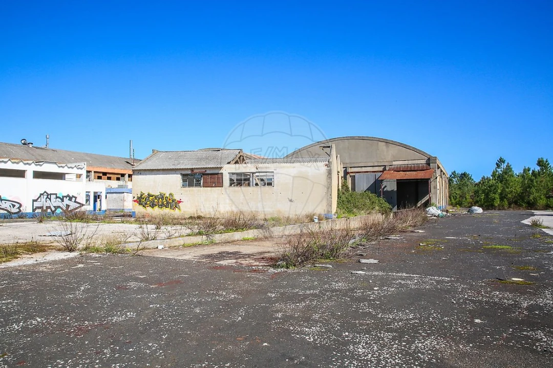 Armazém para Venda em Aveiras de Baixo Foto 7