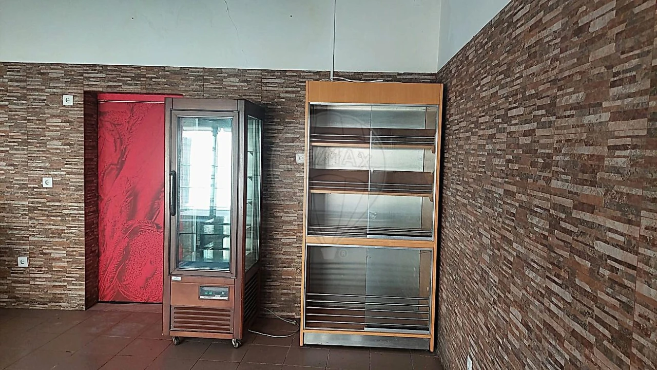 Loja para Venda em Aveiras de Cima Foto 14