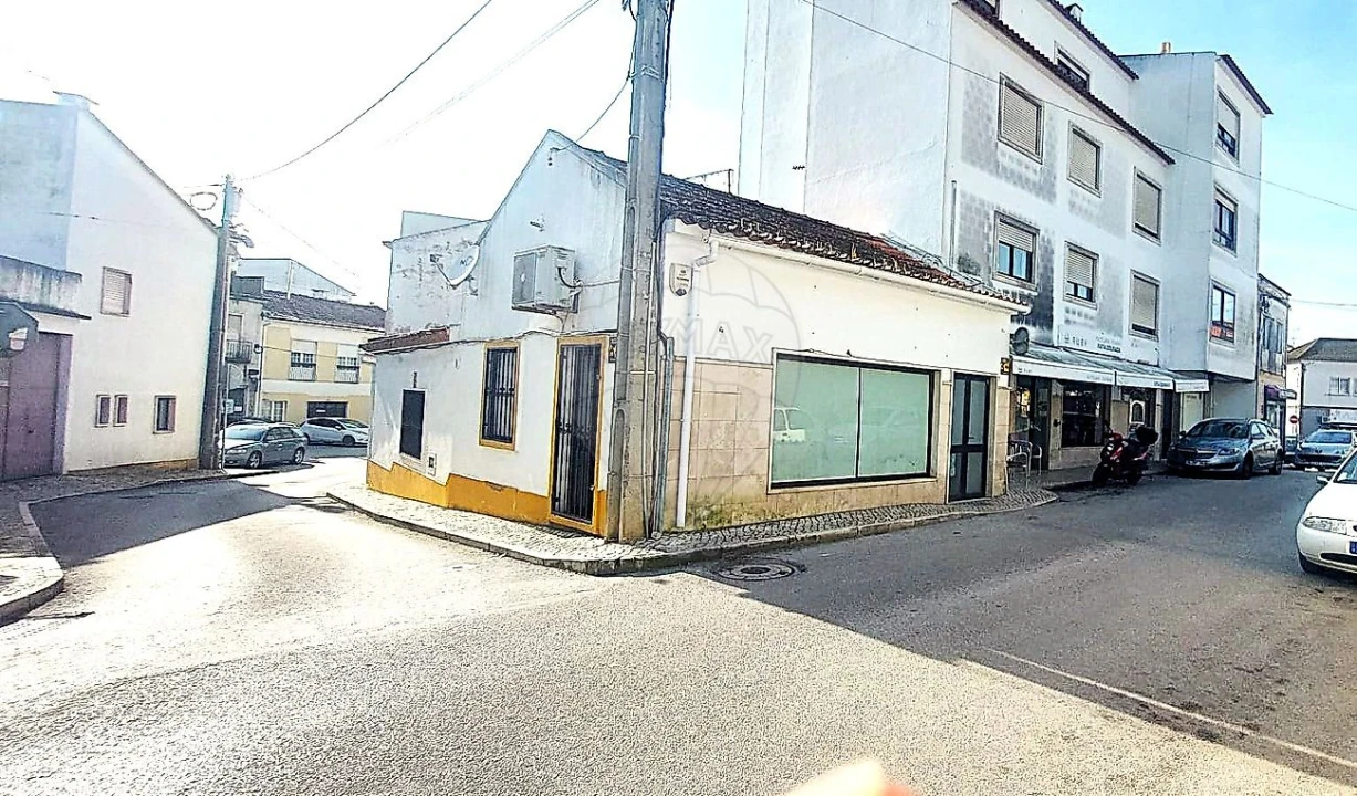 Loja para Venda em Aveiras de Cima Foto 10