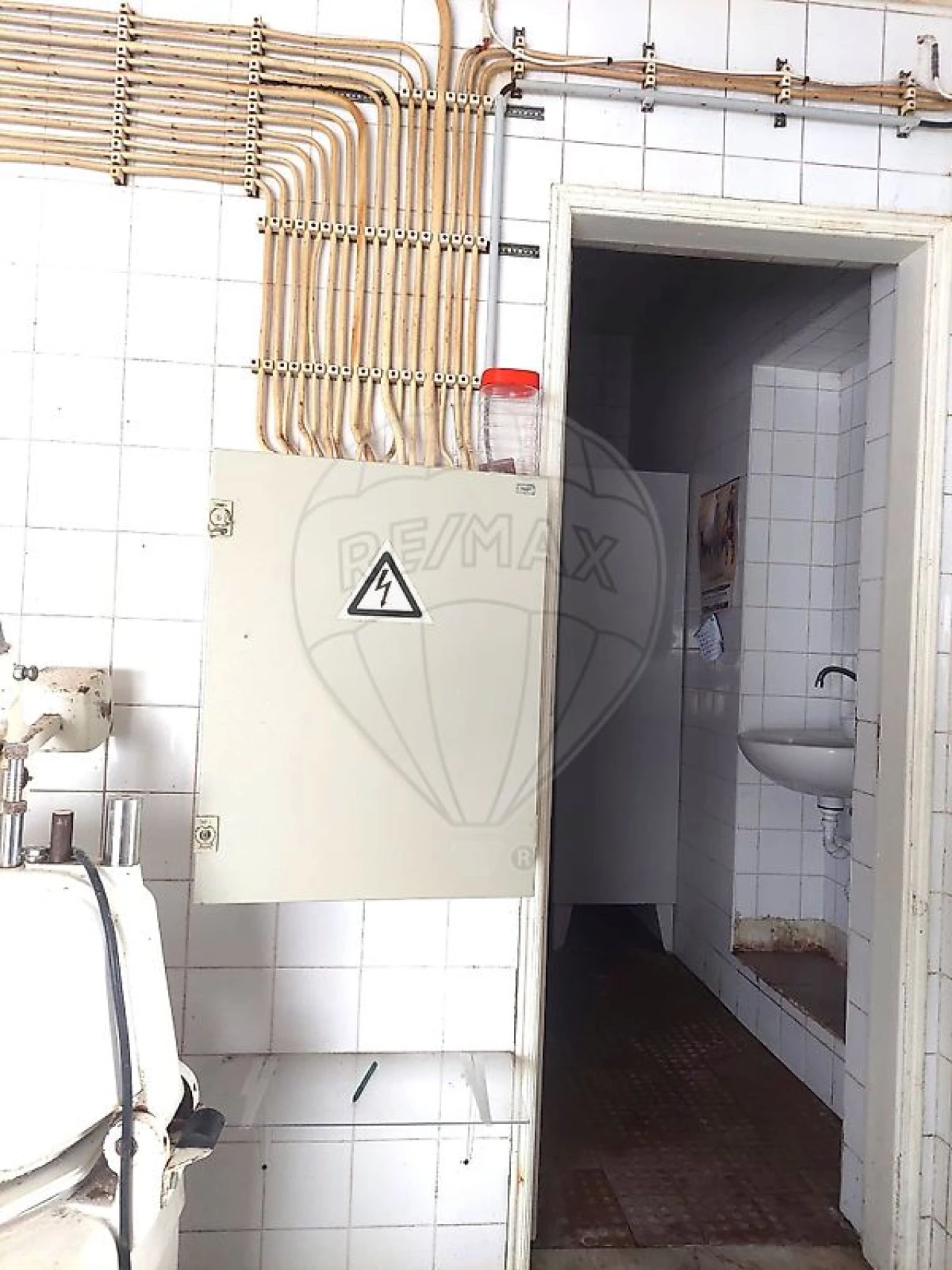 Loja para Venda em Aveiras de Cima Foto 24