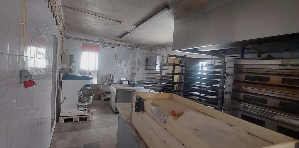 Loja para Venda em Aveiras de Cima Foto 23