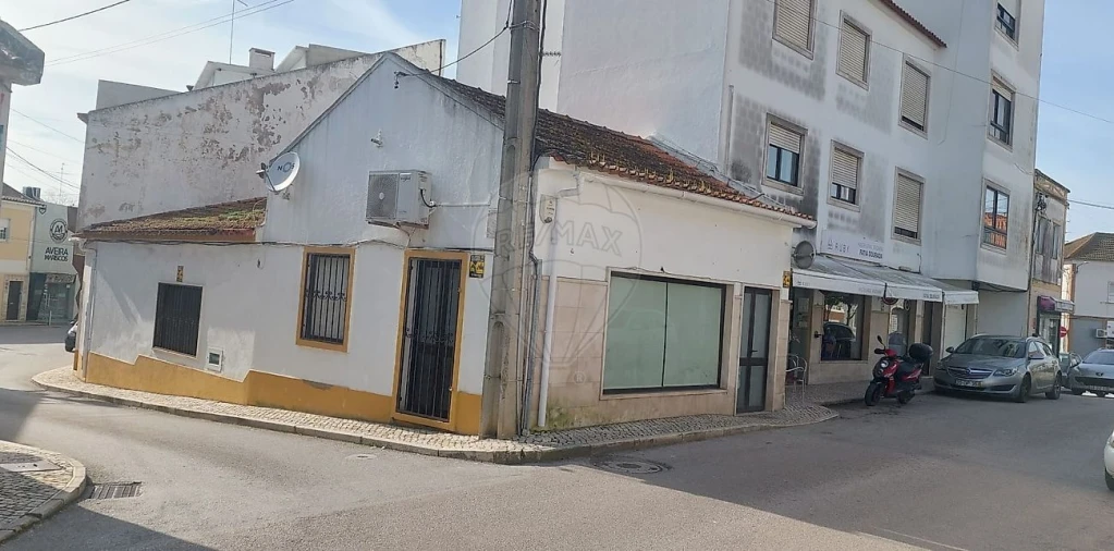 Loja para Venda em Aveiras de Cima Foto 26