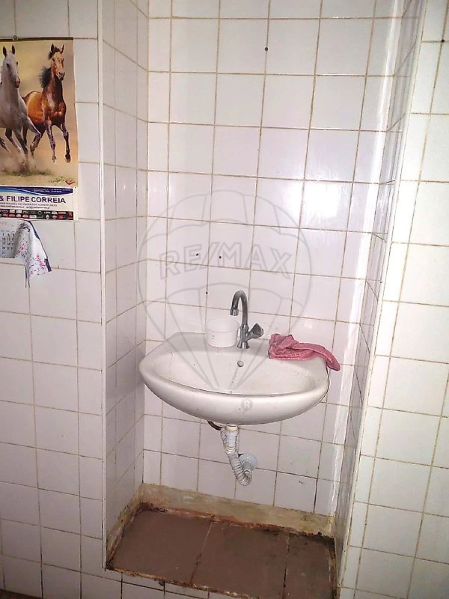 Loja para Venda em Aveiras de Cima Foto 9