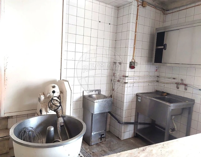 Loja para Venda em Aveiras de Cima Foto 18