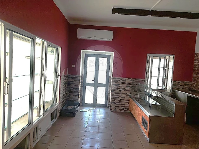 Loja para Venda em Aveiras de Cima Foto 13