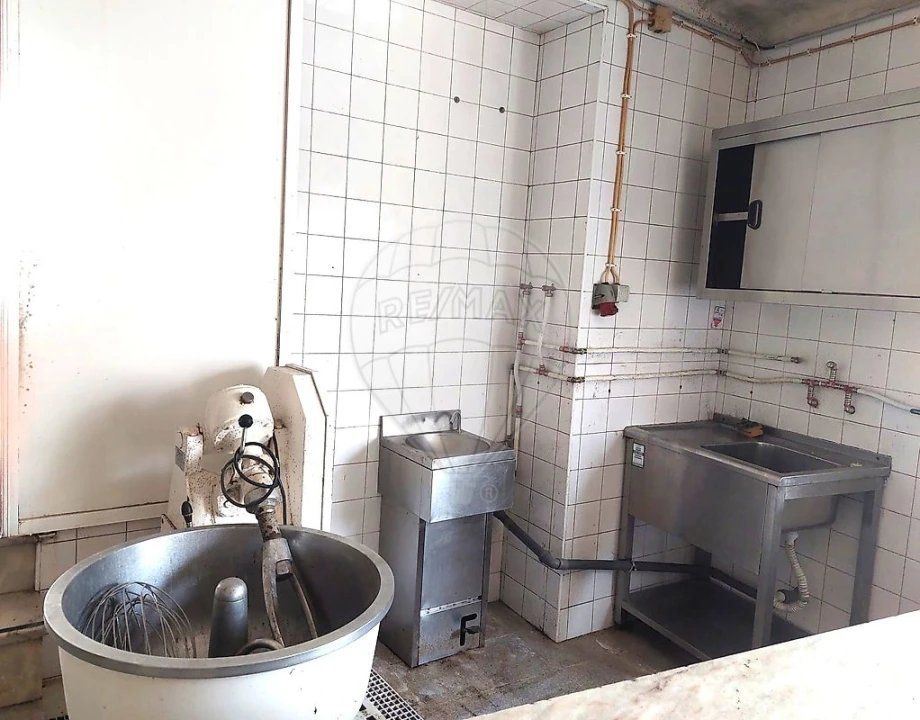 Loja para Venda em Aveiras de Cima Foto 18