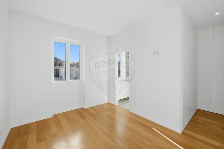 Moradia T4 para Venda em Lordelo do Ouro e Massarelos Foto 19