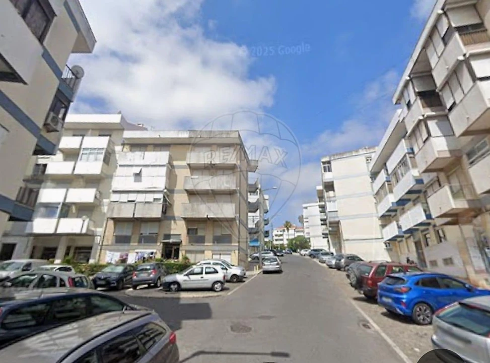 Apartamento T1 para Venda em Póvoa de Santo Adrião e Olival Basto Foto 4