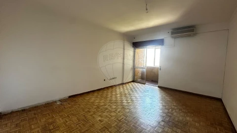 Apartamento T3 para Venda em Alto do Seixalinho, Santo André e Verderena