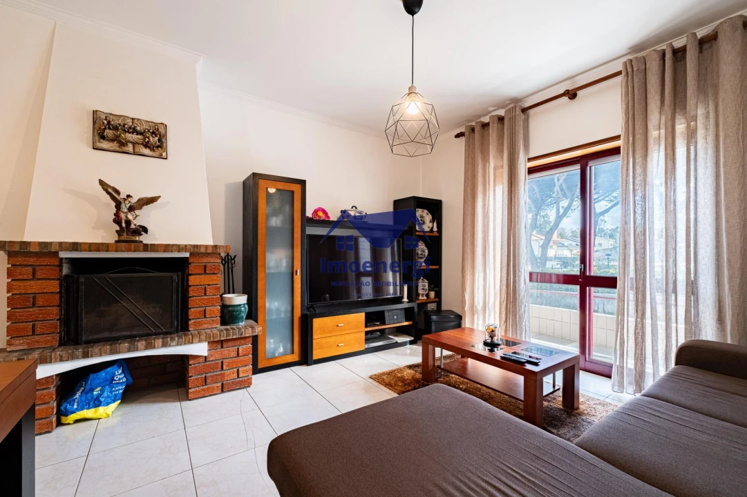 Apartamento T3 para Venda em Azurara Foto 1