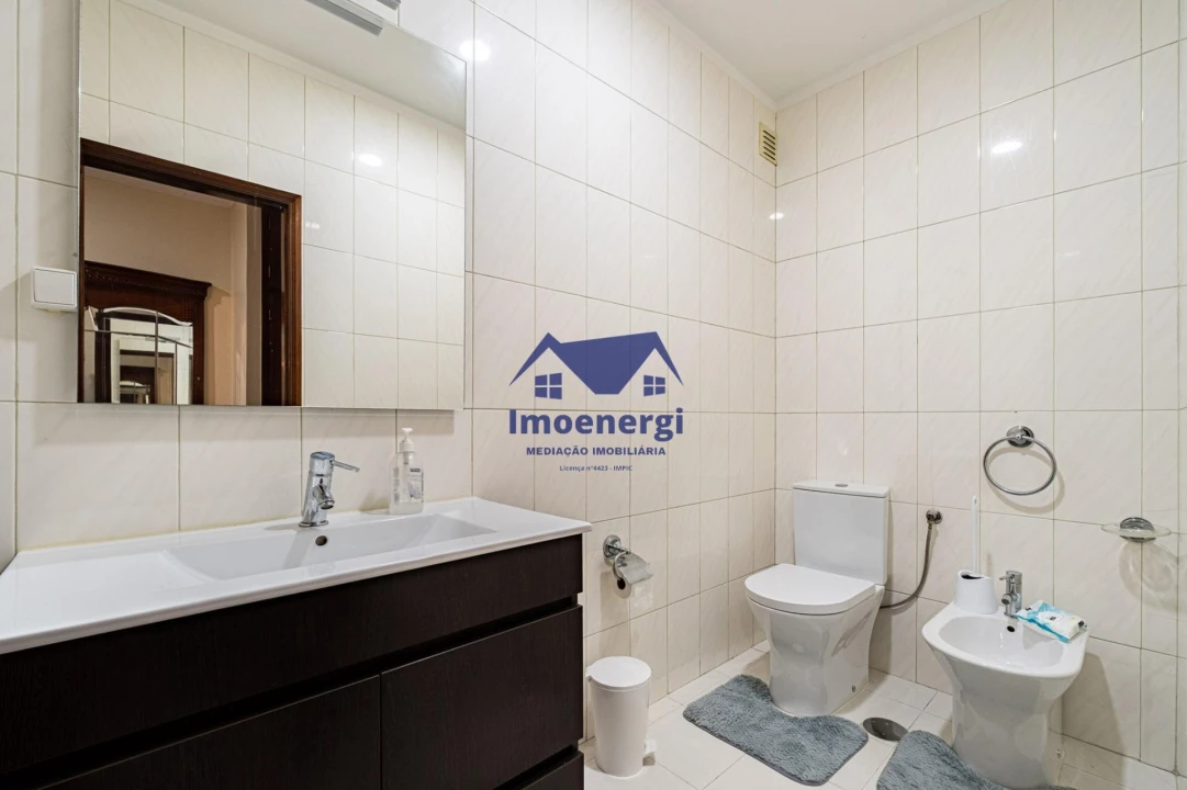 Apartamento T3 para Venda em Azurara Foto 10