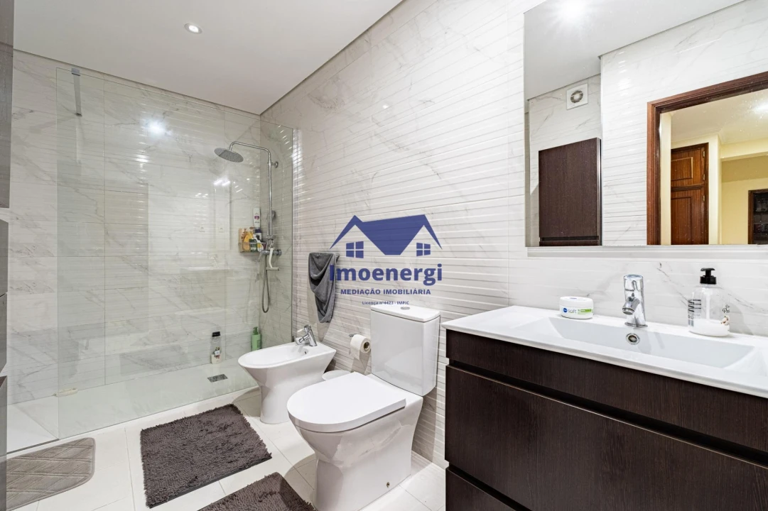 Apartamento T3 para Venda em Azurara Foto 15