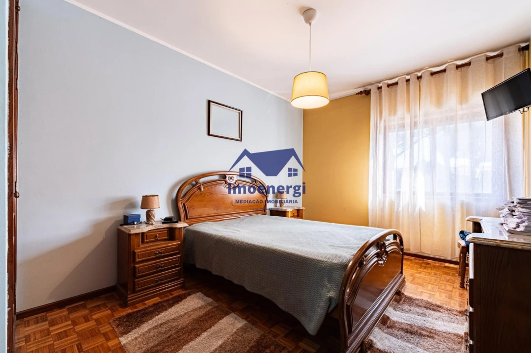 Apartamento T3 para Venda em Azurara Foto 2