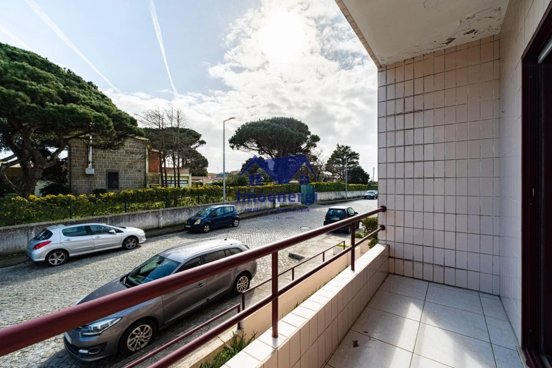 Apartamento T3 para Venda em Azurara Foto 9