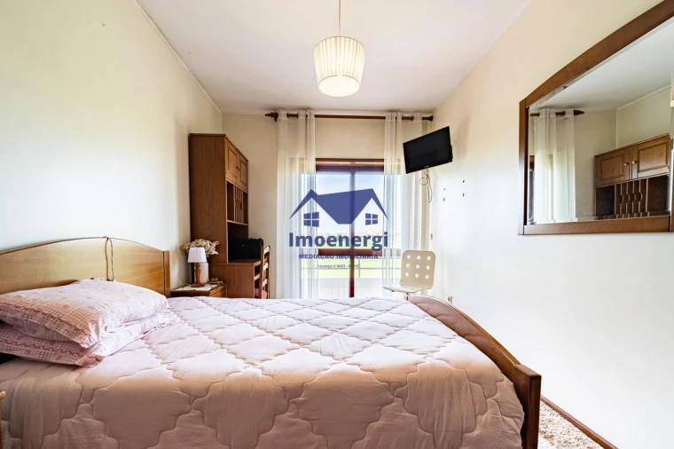 Apartamento T3 para Venda em Azurara Foto 11