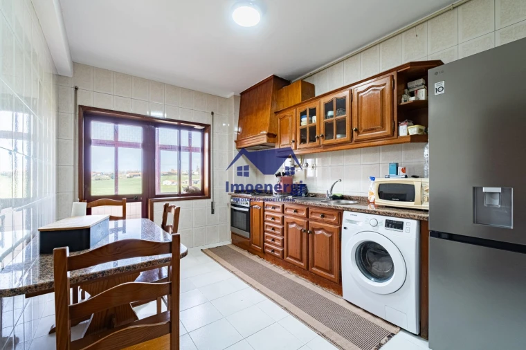 Apartamento T3 para Venda em Azurara Foto 18