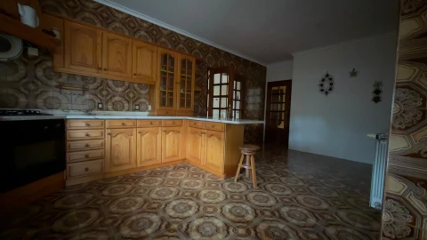 Moradia T5 para Venda em Eixo e Eirol