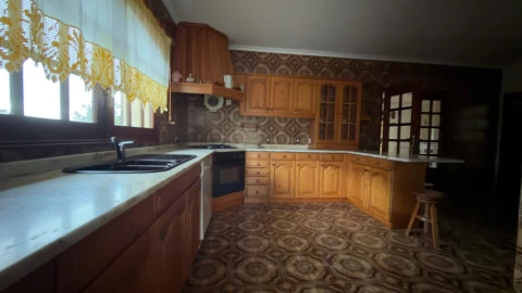Moradia T5 para Venda em Eixo e Eirol