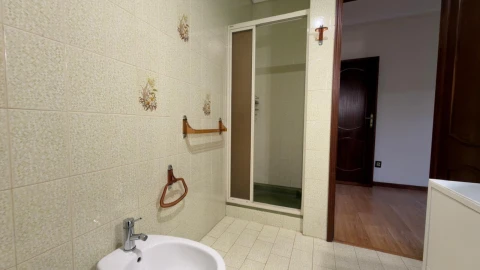 Moradia T5 para Venda em Eixo e Eirol