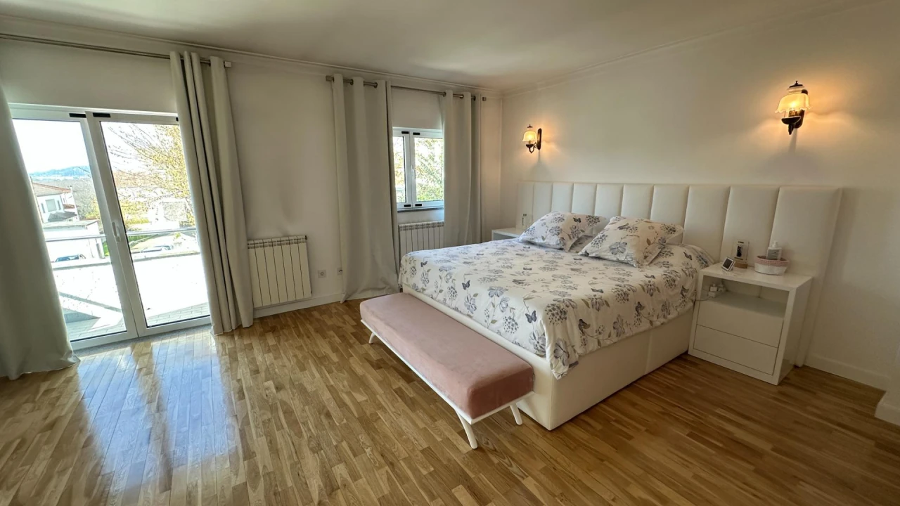 Moradia T5 para Venda em Rio de Loba Foto 15