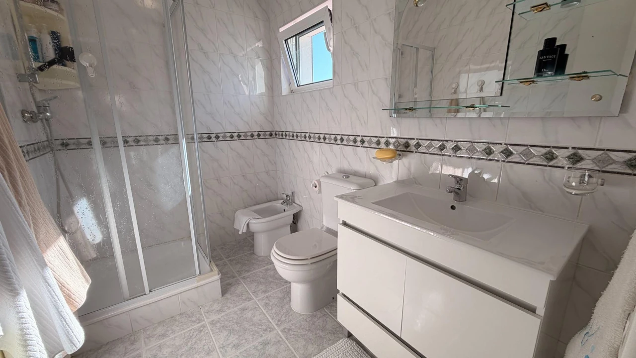 Moradia T5 para Venda em Rio de Loba Foto 24