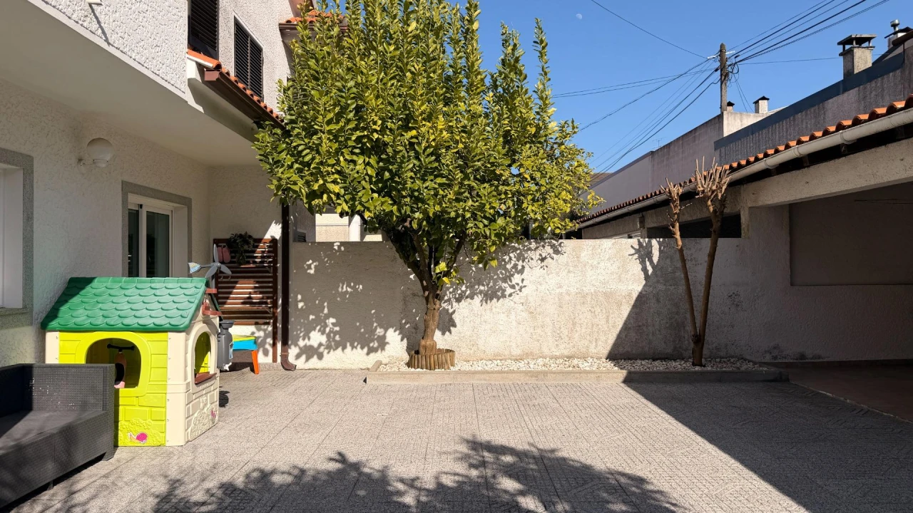 Moradia T5 para Venda em Rio de Loba Foto 5