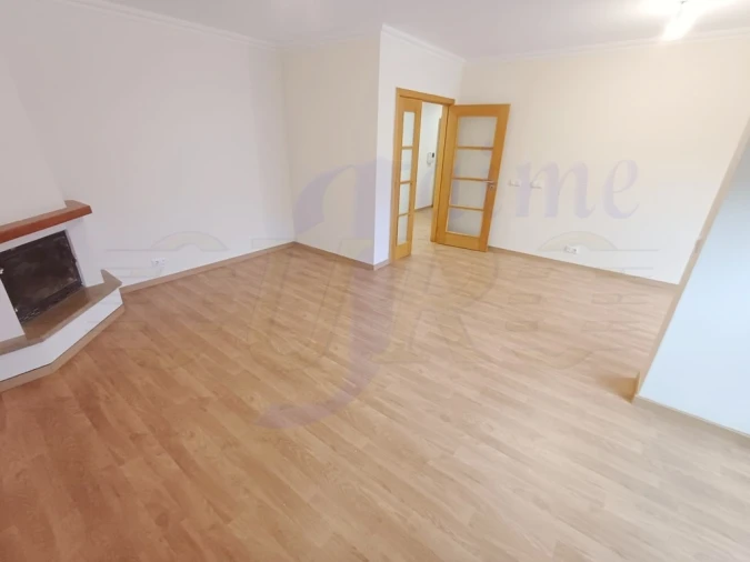 Apartamento T3 para Venda em Rio de Mouro Foto 5