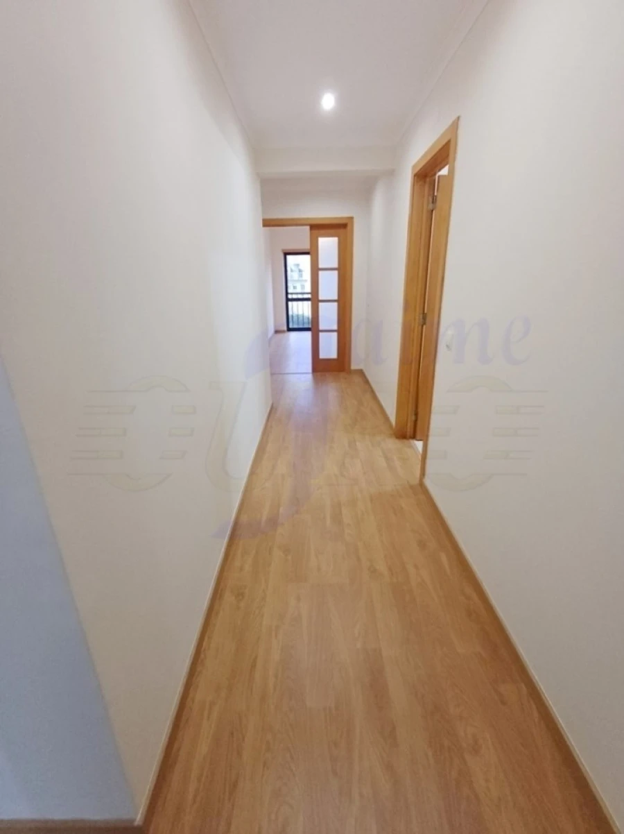 Apartamento T3 para Venda em Rio de Mouro Foto 9