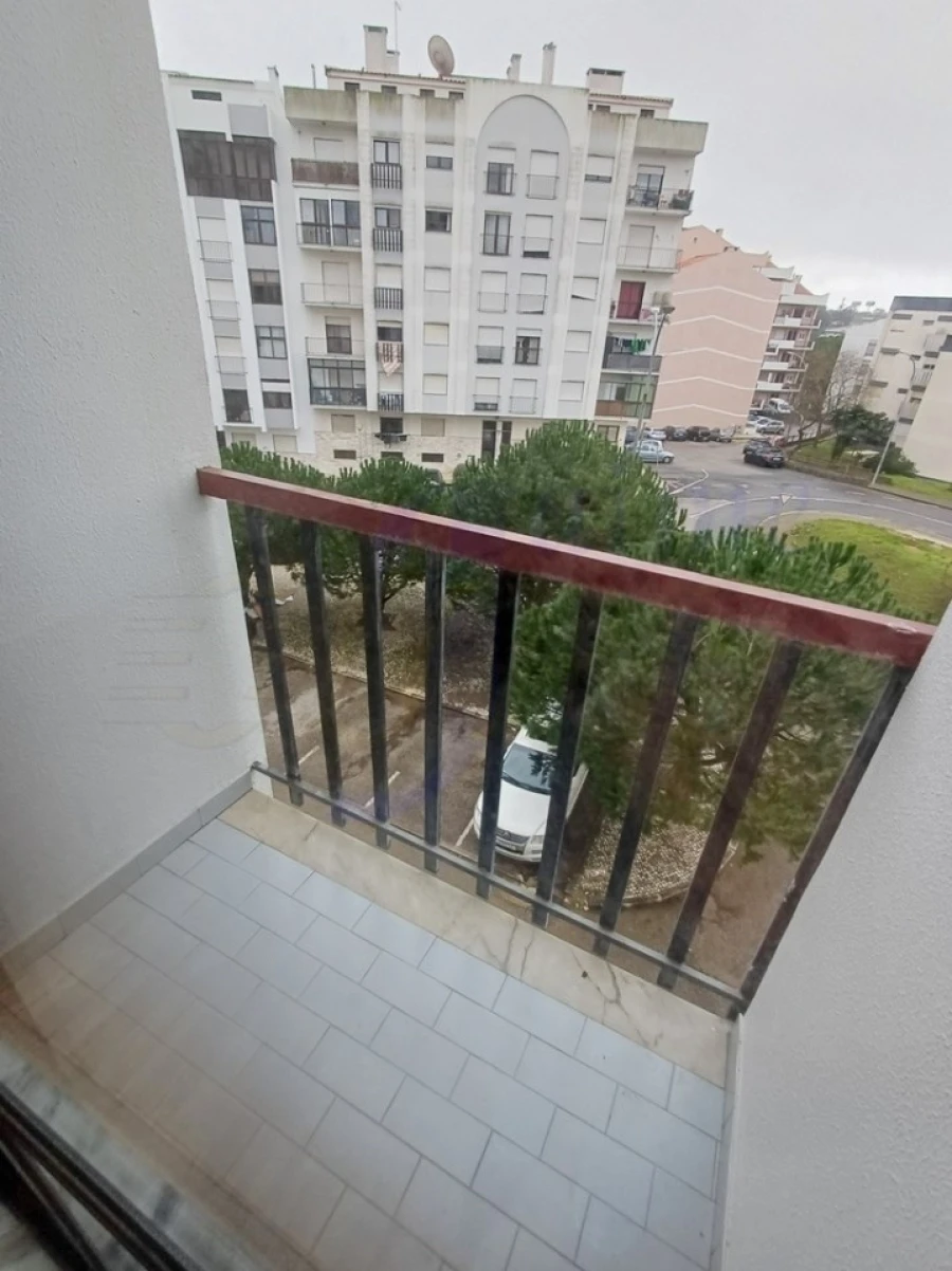 Apartamento T3 para Venda em Rio de Mouro Foto 14