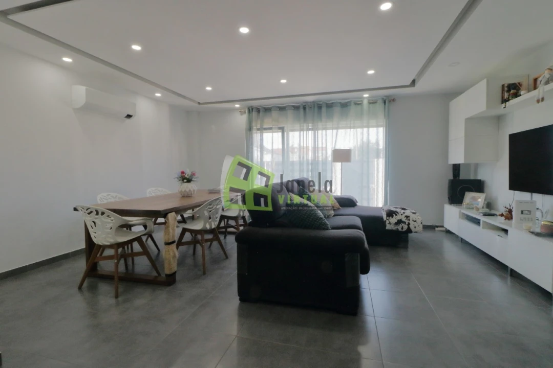 Moradia T3 para Venda em Quinta do Conde Foto 9