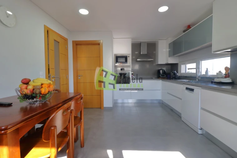 Moradia T3 para Venda em Quinta do Conde Foto 5