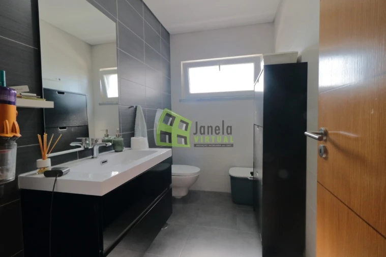 Moradia T3 para Venda em Quinta do Conde Foto 7