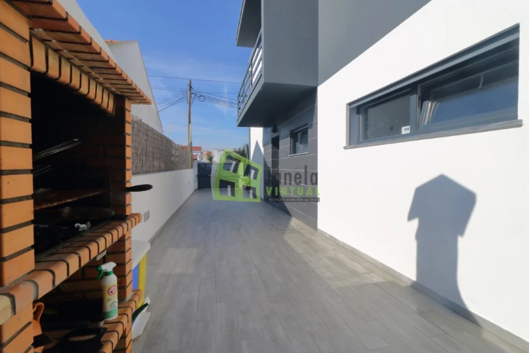 Moradia T3 para Venda em Quinta do Conde Foto 31