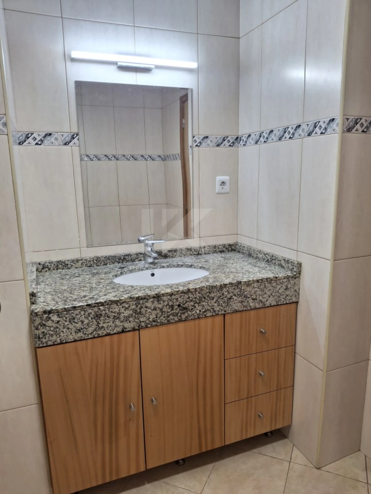 Apartamento T3 para Arrendamento em Camara de Lobos Foto 22