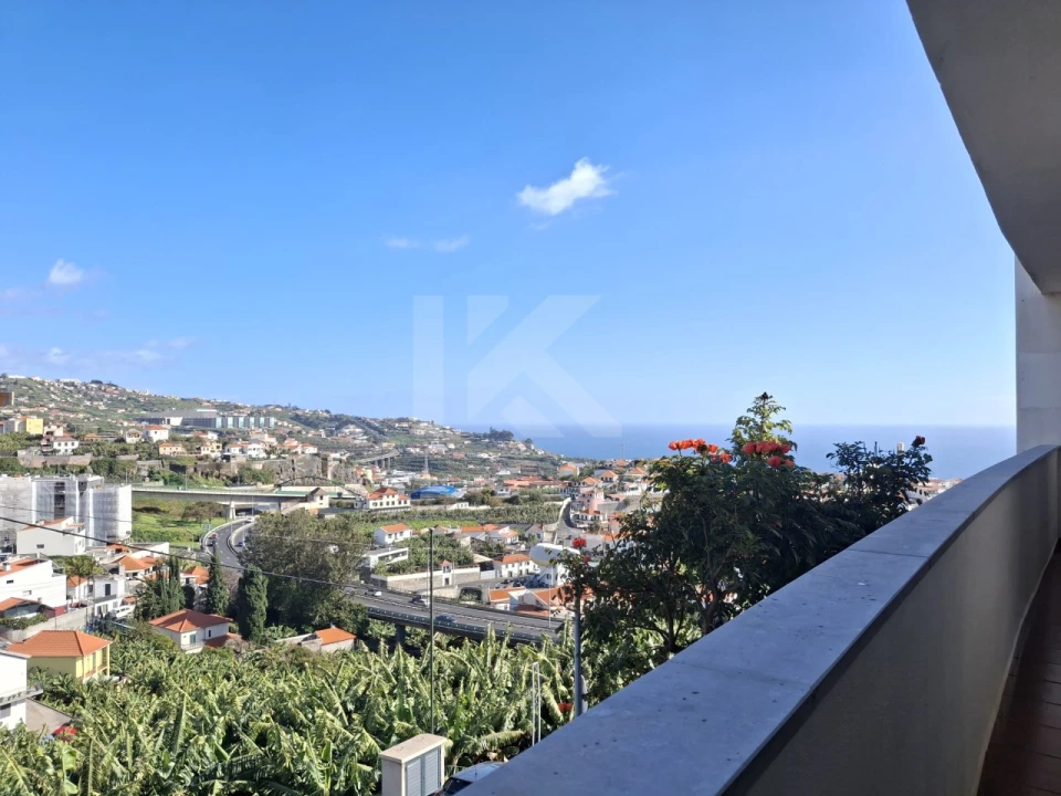 Apartamento T3 para Arrendamento em Camara de Lobos Foto 26