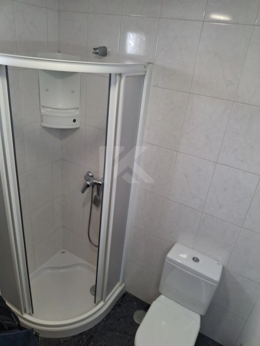 Apartamento T3 para Arrendamento em Camara de Lobos Foto 17