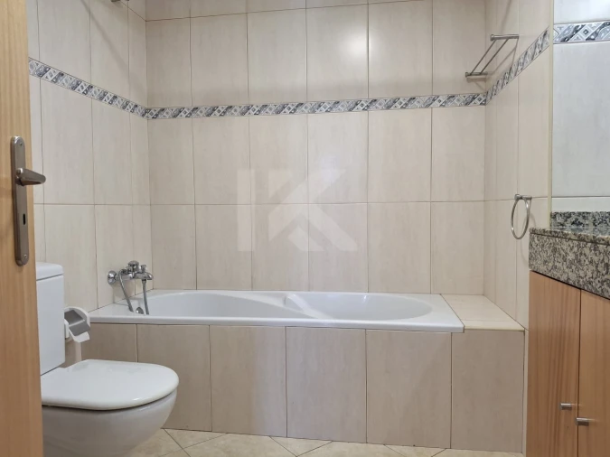 Apartamento T3 para Arrendamento em Camara de Lobos Foto 20