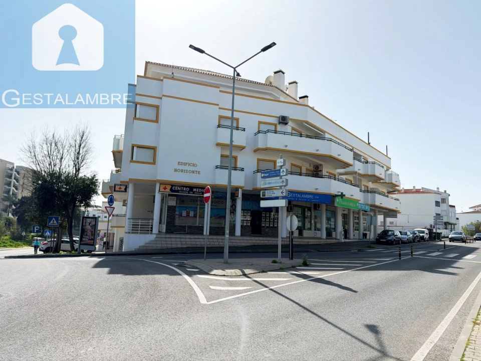 Apartamento T2 para Arrendamento em Albufeira e Olhos de Água Foto 1