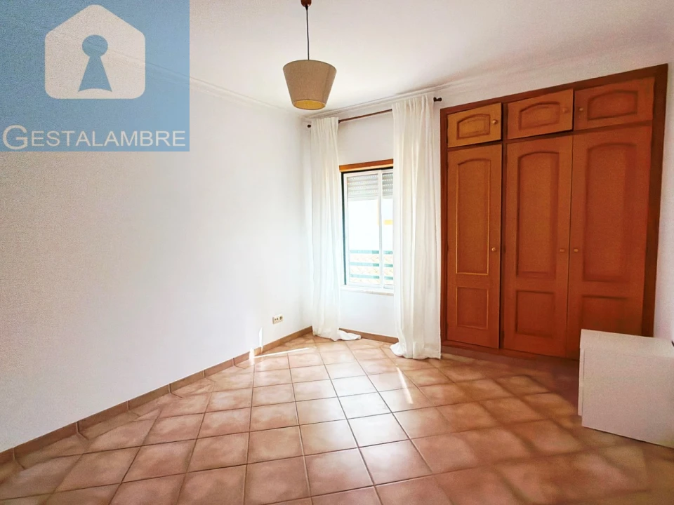 Apartamento T2 para Arrendamento em Albufeira e Olhos de Água Foto 18