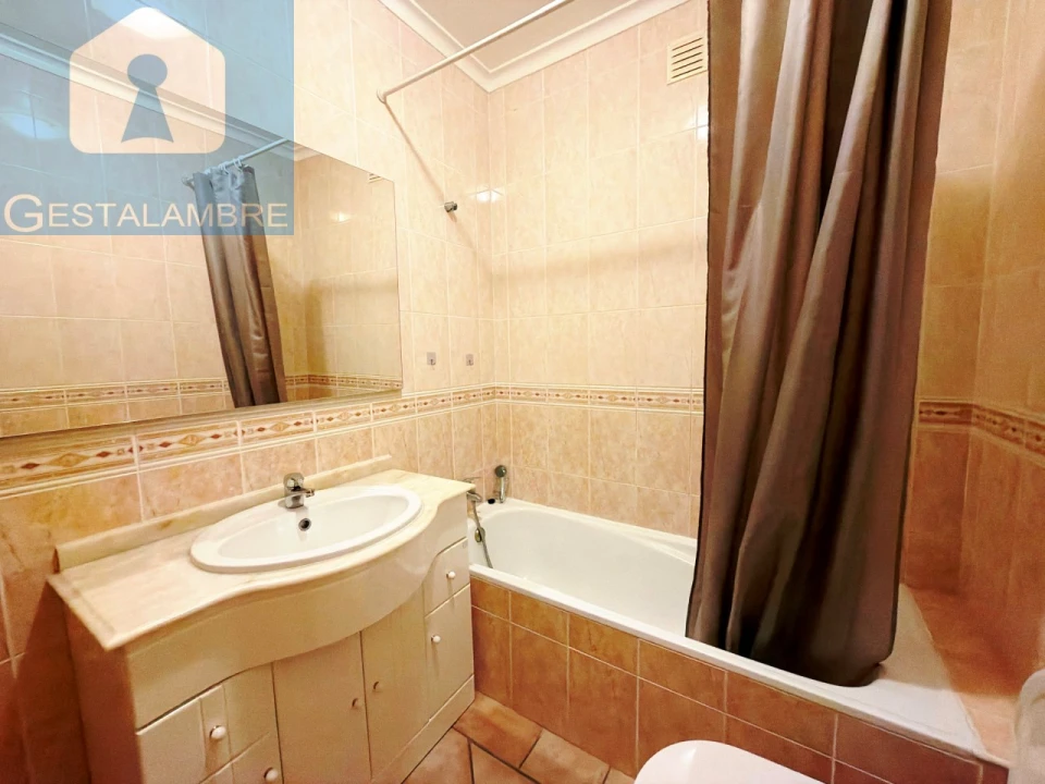 Apartamento T2 para Arrendamento em Albufeira e Olhos de Água Foto 21