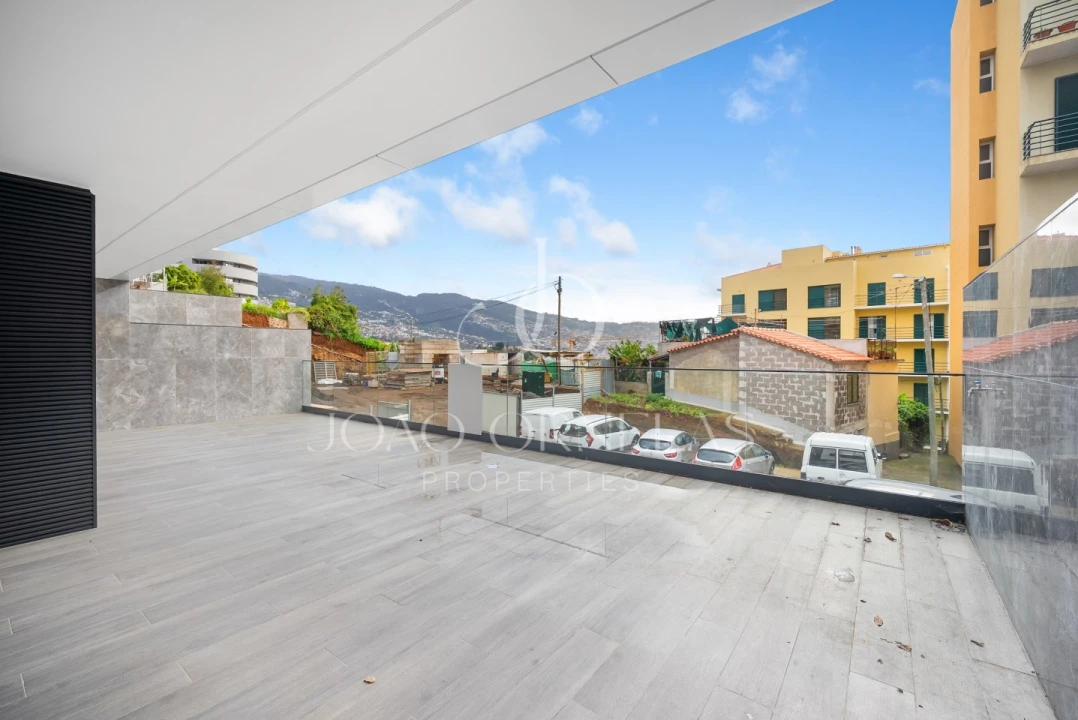 Apartamento T2 para Venda em São Martinho Foto 24