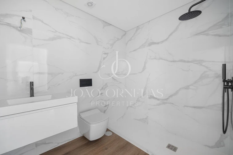 Apartamento T2 para Venda em São Martinho Foto 15