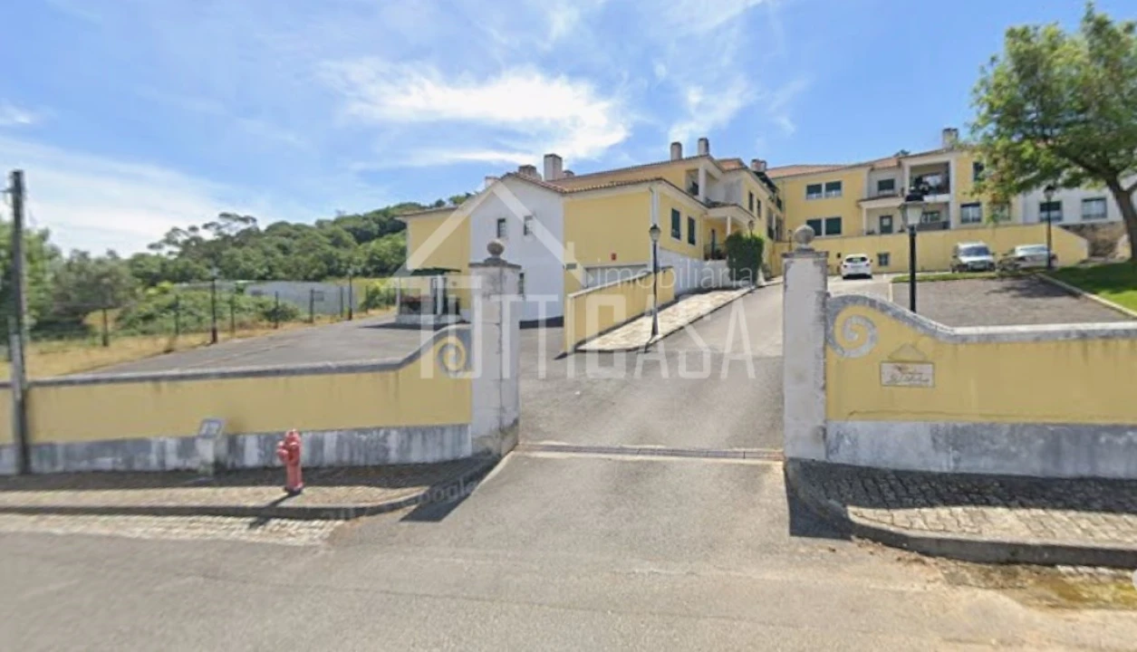 Negócio para Venda em Venda do Pinheiro e Santo Estêvão das Galés Foto 1