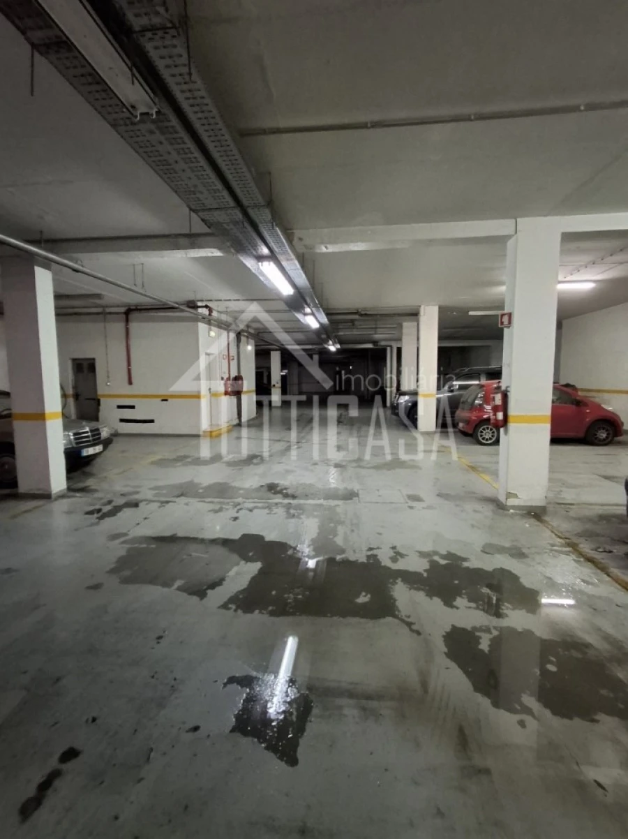 Negócio para Venda em Venda do Pinheiro e Santo Estêvão das Galés Foto 4