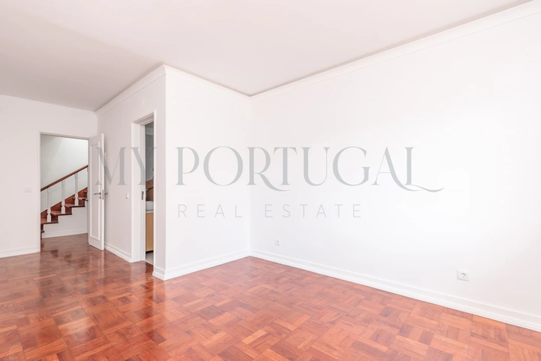 Moradia T3 para Venda em Carcavelos e Parede Foto 20