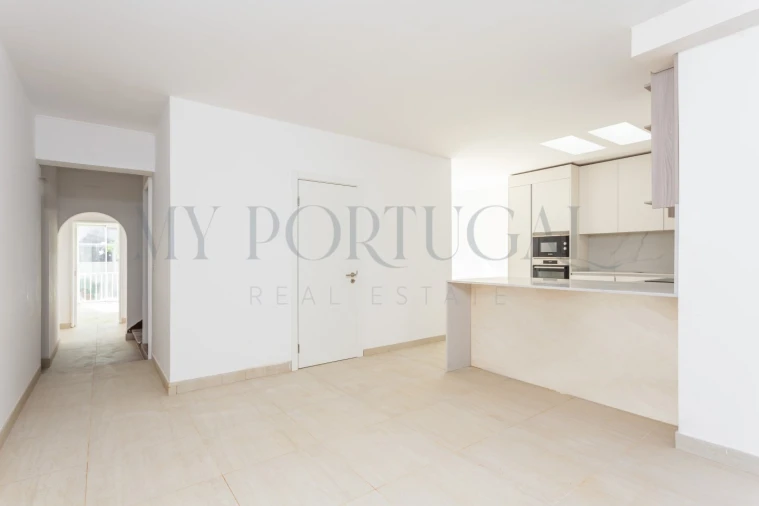 Moradia T3 para Venda em Carcavelos e Parede Foto 12