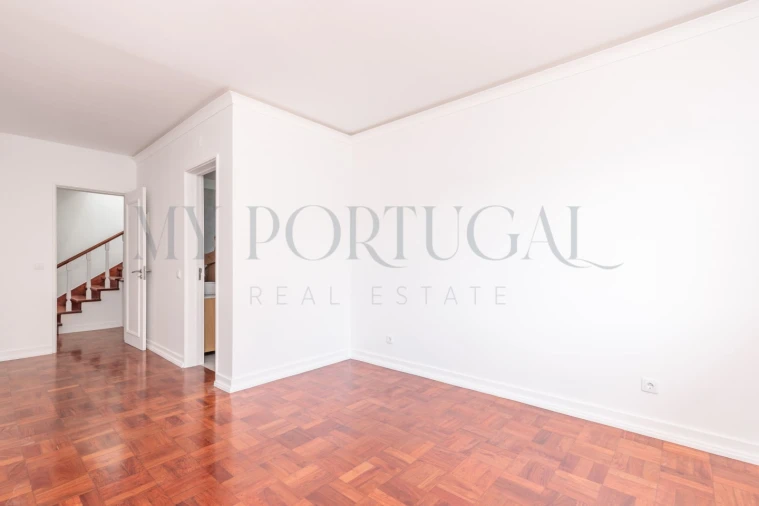 Moradia T3 para Venda em Carcavelos e Parede Foto 20