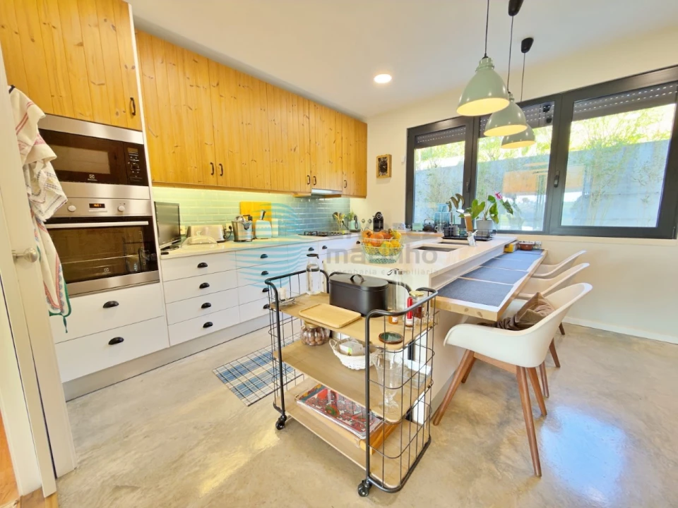 Moradia T4 para Venda em Carvoeira e Carmões Foto 18