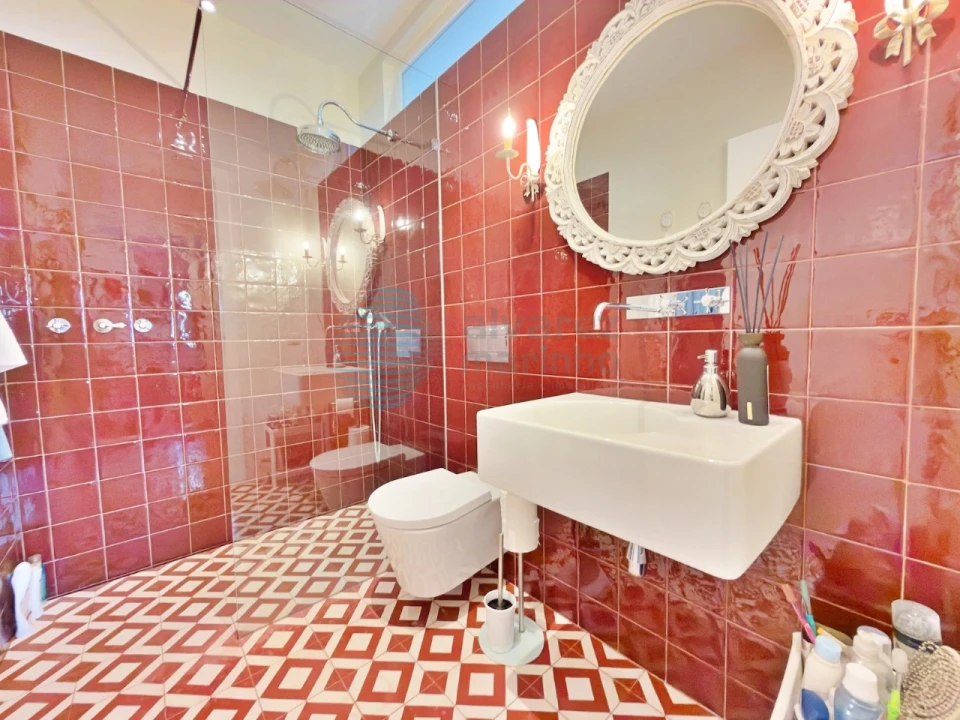 Moradia T4 para Venda em Carvoeira e Carmões Foto 26