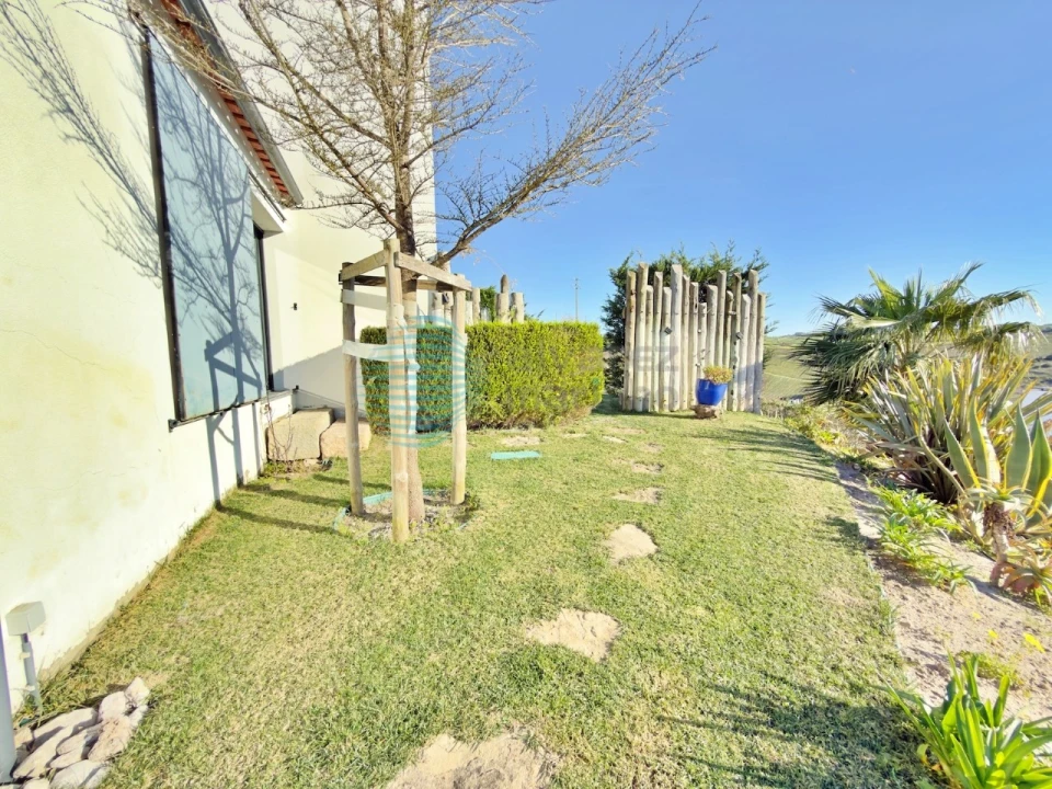 Moradia T4 para Venda em Carvoeira e Carmões Foto 58